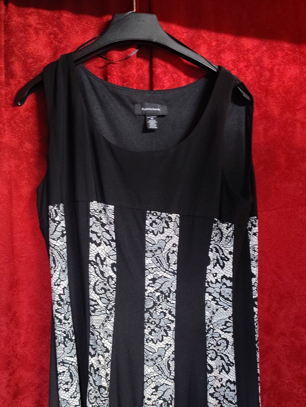 R & M Richards Black and White Lace-Panel Scoop Neck Tunic